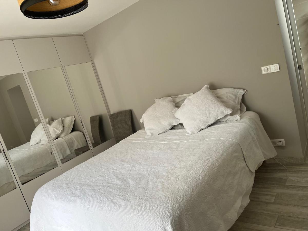 Charme Moderne Bed & Breakfast Le Val-Saint-Germain Exterior photo